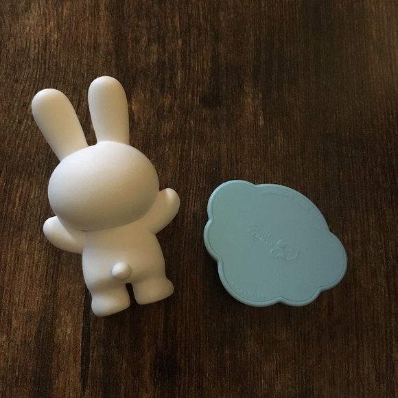Rare Fluffy House Mr. White Cloud Mini Series 1 Blind Box Naughty Rabbit - Picture 9 of 9